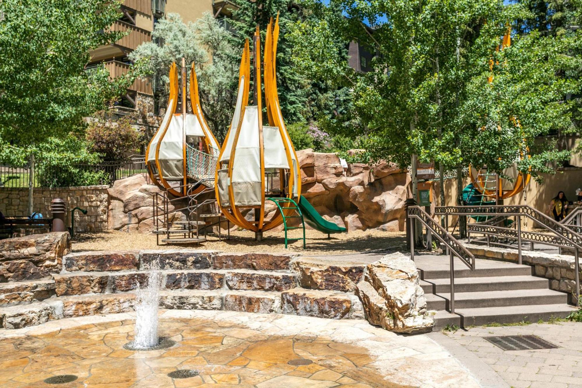 Lift House Lodge, Remodeled Downtown Lionshead Studio Condo Вейл Екстериор снимка